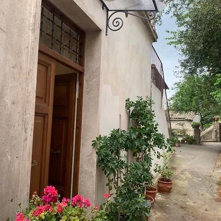 Panzió Dimora Scarnabecco Todi